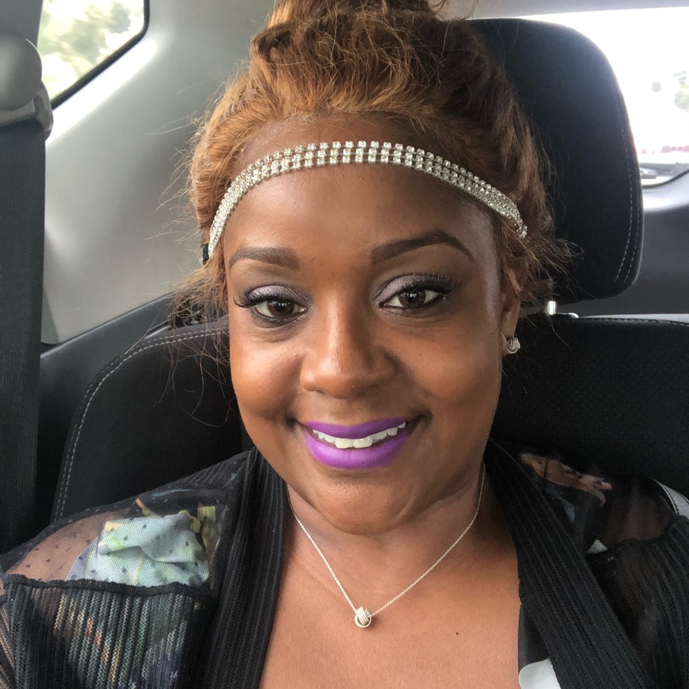 Meet your Posher, Holly